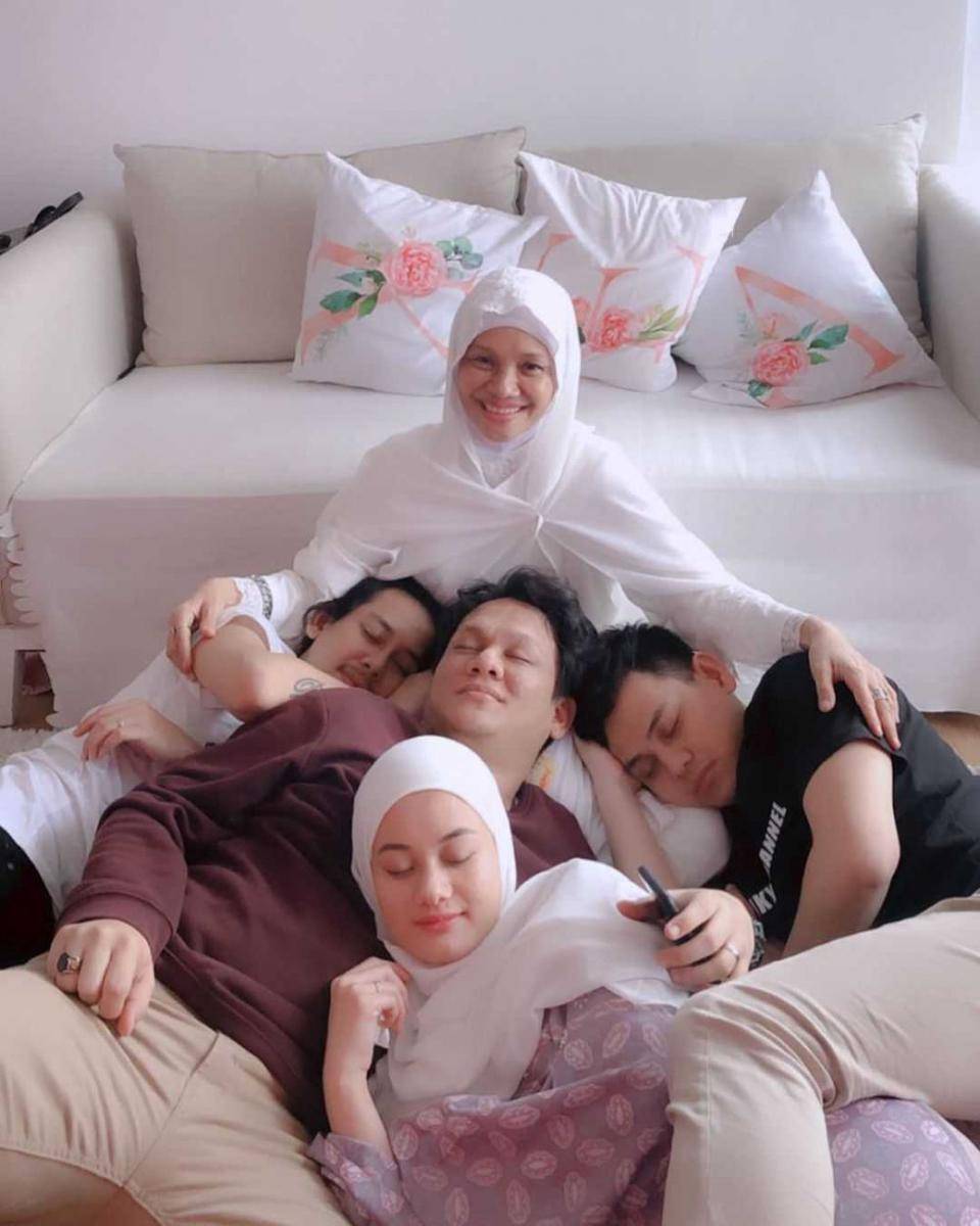 Dinda Hauw dan saudara (instagram.com/dindahw)