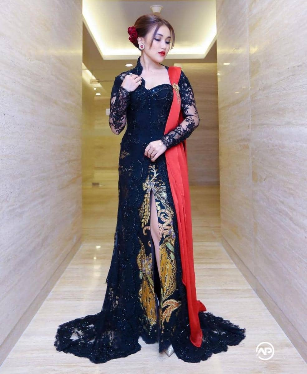 Ayu Ting Ting (instagram.com/ayutingting92)