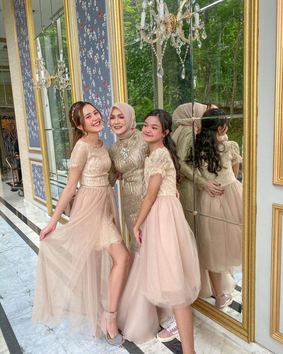 Beby Tsabina dan Cut Keysha (instagram.com/bebytsabina)