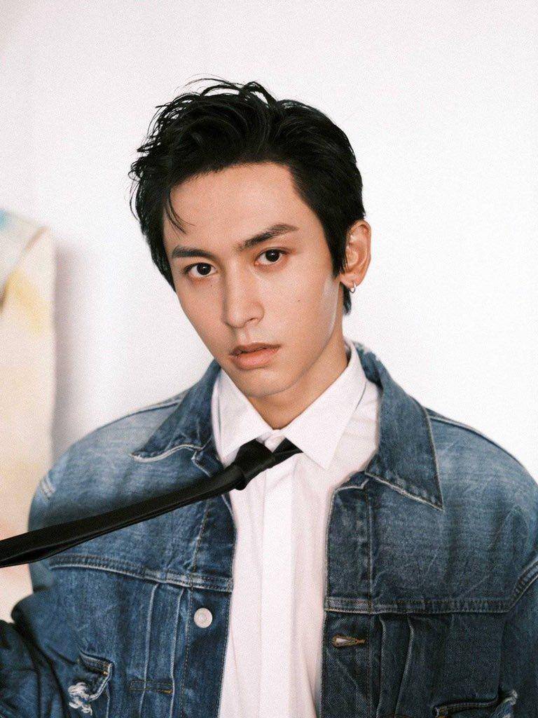 Kontroversi Zhang Zhehan (Weibo.com/张哲瀚疯子)