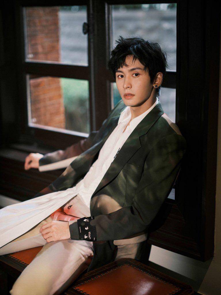 Kontroversi Zhang Zhehan (Weibo.com/张哲瀚疯子)