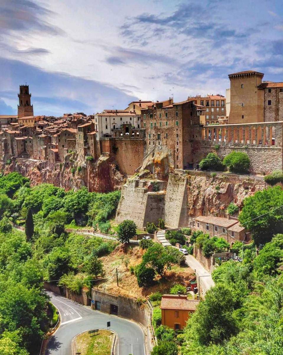 Desa Pitigliano (instagram.com/livos57)