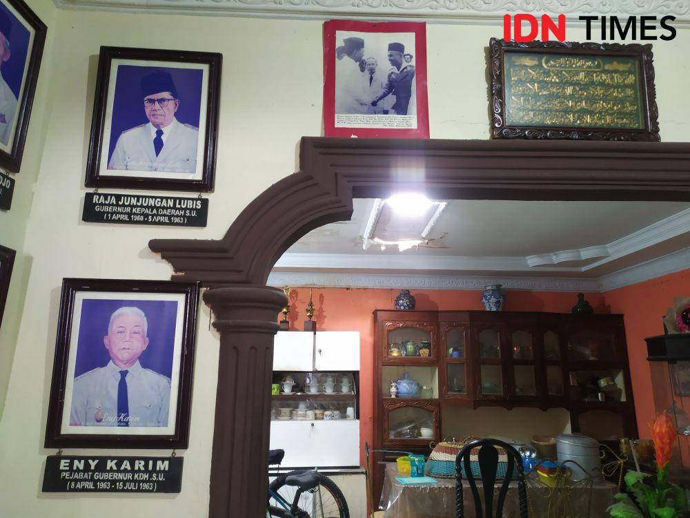 Koleksi Muhammad TWH, wartawan senior di Museum Pers di Medan, Sumatera Utara (IDN Times/Masdalena Napitupulu)