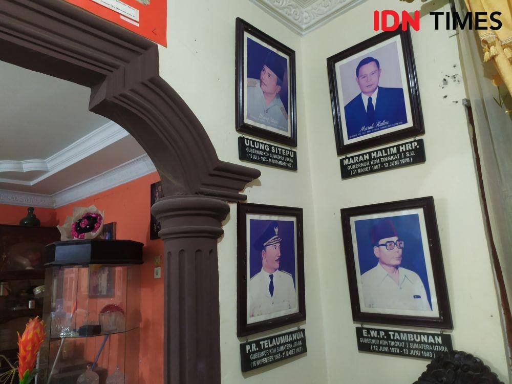 Koleksi Muhammad TWH, wartawan senior di Museum Pers di Medan, Sumatera Utara (IDN Times/Masdalena Napitupulu)
