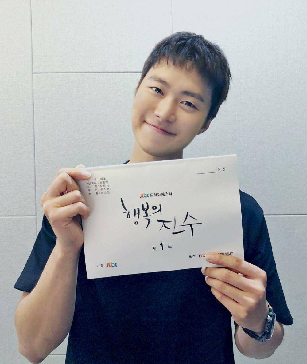 Gong Myung (instagram.com/fantagio_official)