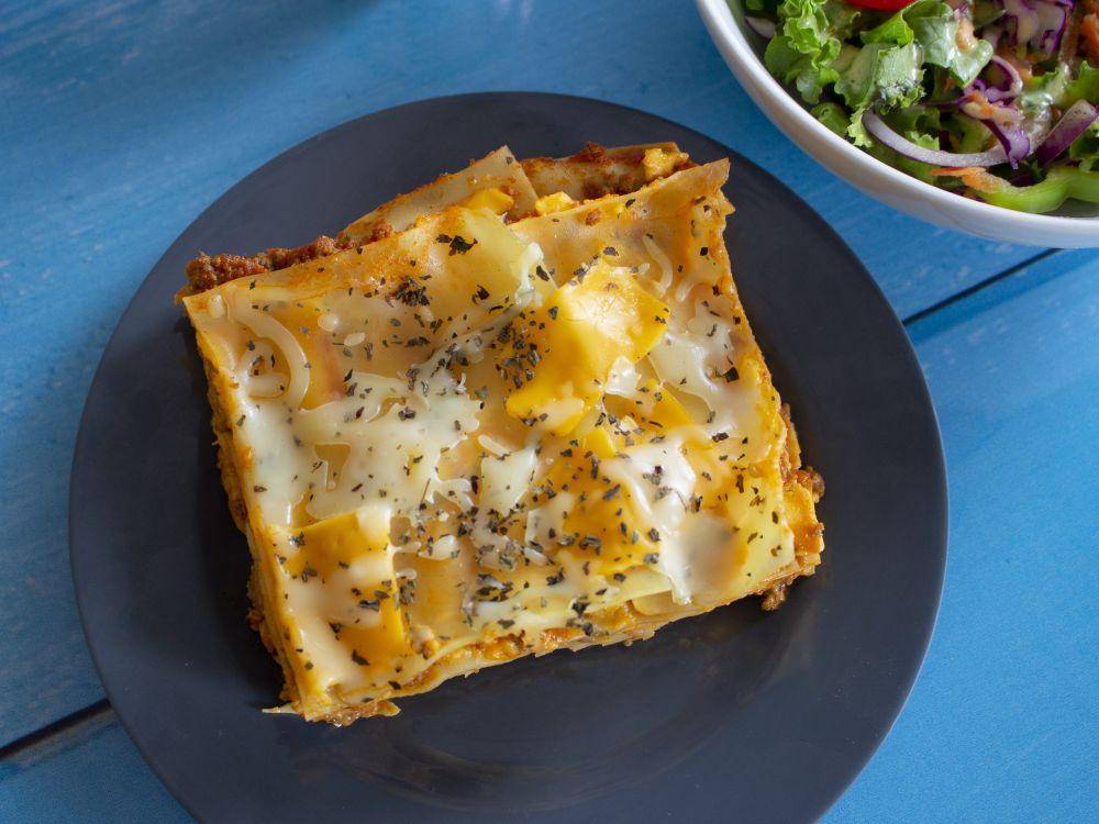 ilustrasi halloumi lasagna (pixabay.com/DonMarciano)