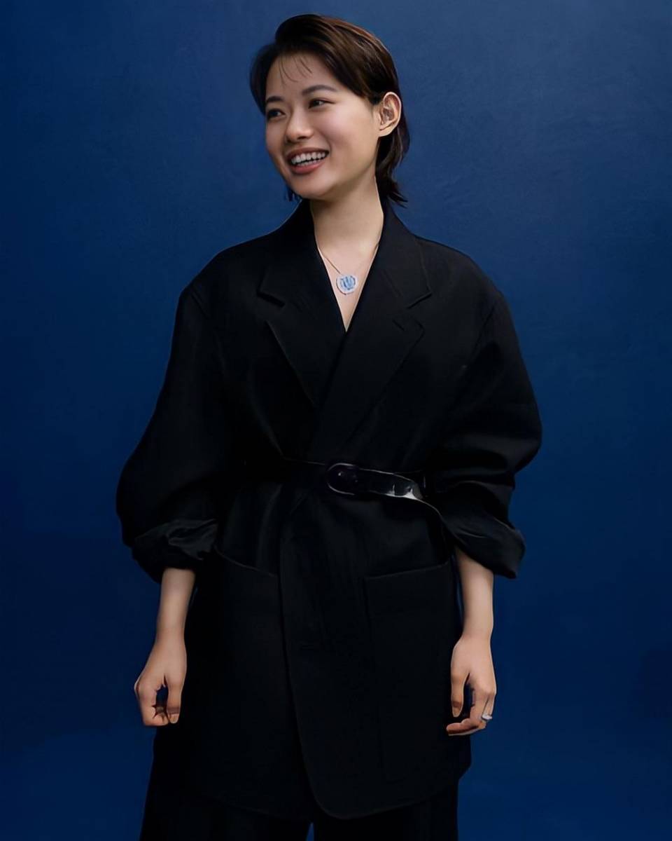 Hana Sugisaki (instagram.com/ohanagrm_)