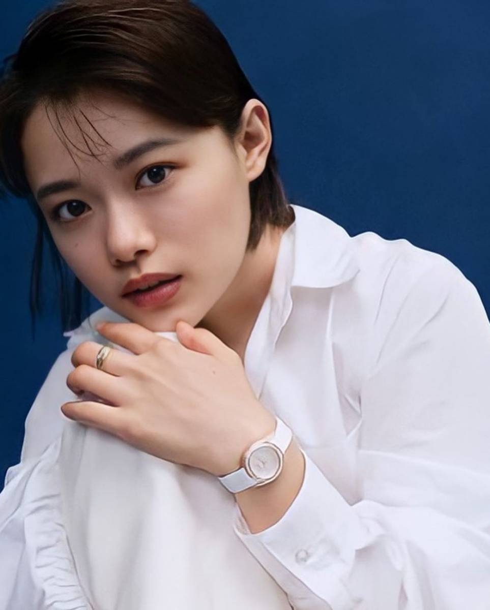 Hana Sugisaki (instagram.com/ohanagrm_)