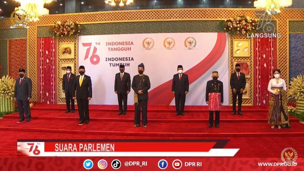 [BREAKING] Jokowi Kenakan Pakaian Adat Suku Baduy di Sidang Tahunan MPR