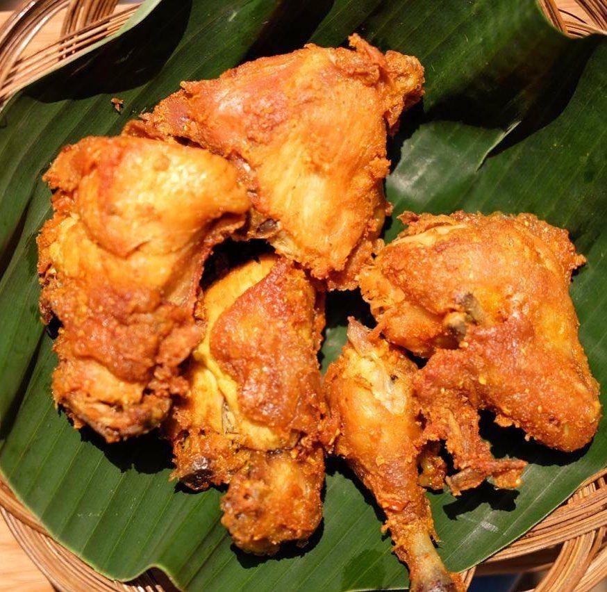 ilustrasi ayam goreng kunyit (instagram.com/warungamil)