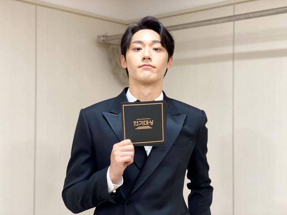 Lee Do Hyun (instagram.com/ldh_sky)