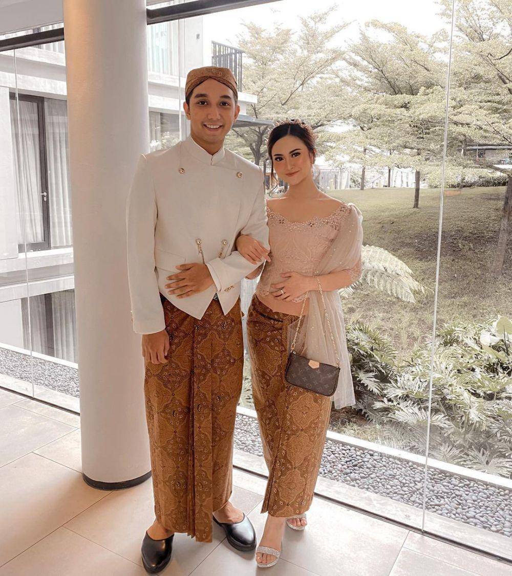 Kebaya kondangan sarimbit. (instagram.com/gabriellalarasati)