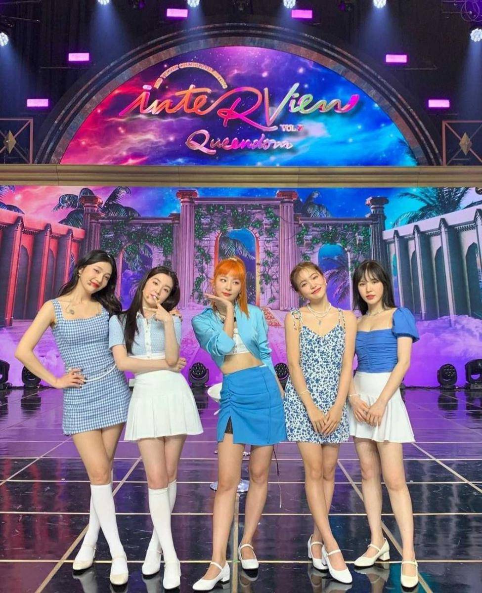 Red Velvet (instagram.com/hi_sseulgi)
