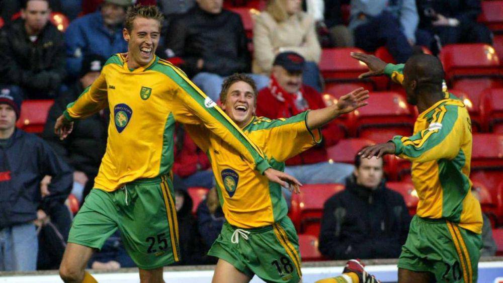 Peter Crouch (canaries.co.uk)