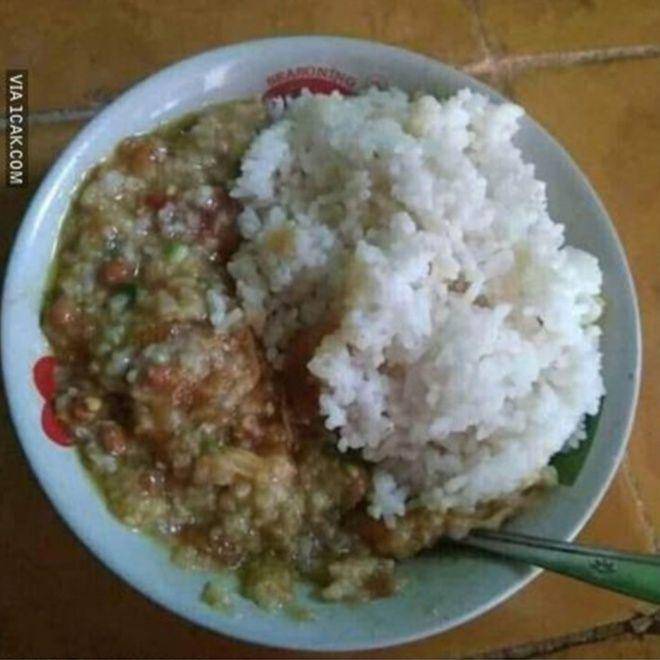 potret kocak saat makan bubur (1cak.com)