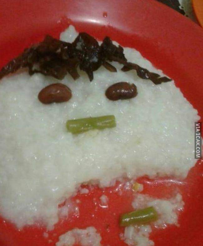 potret kocak saat makan bubur (1cak.com)