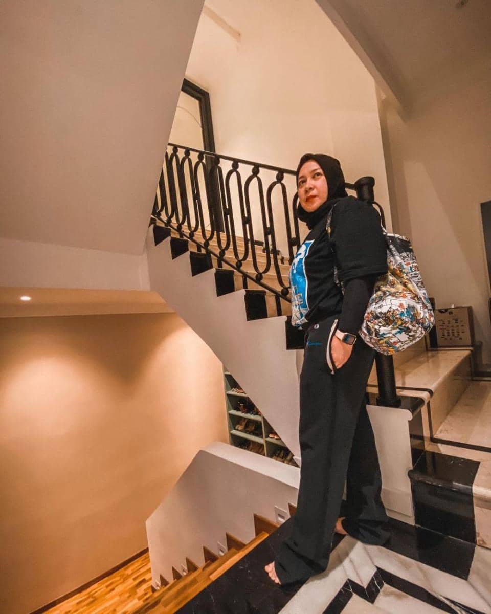 Melly Goeslaw (instagram.com/melly_goeslaw)
