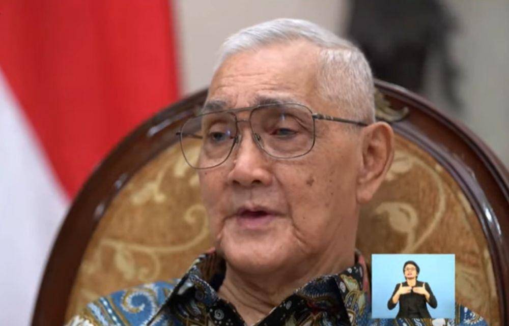 Try Sutrisno saat memberikan pesan di Upacara Peringatan Detik-Detik Proklamasi Kemerdekaan RI pada Selasa (17/8/2021). (youtube.com/Sekretariat Presiden)