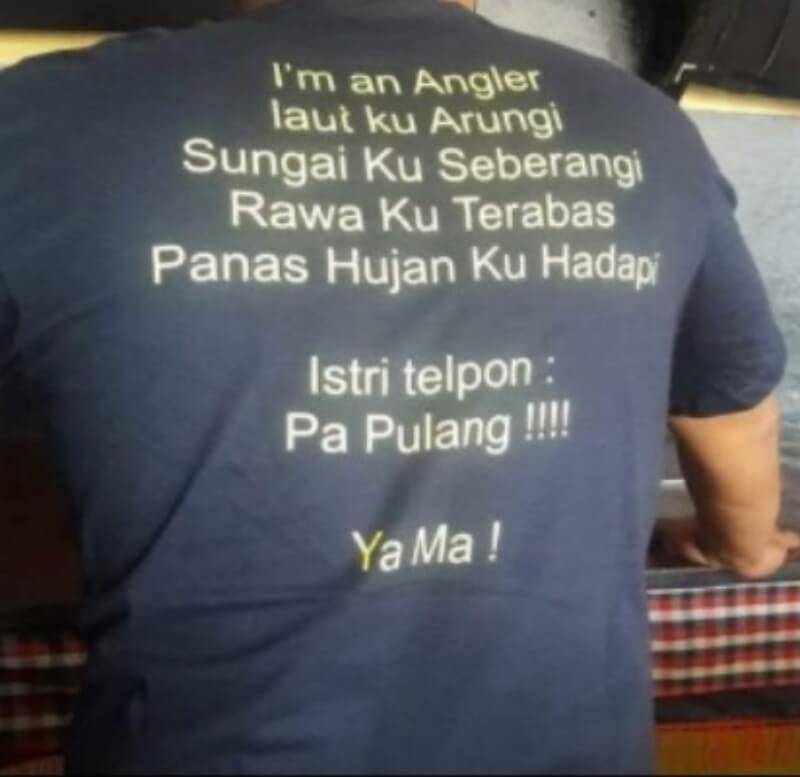 Kaos ala Bapak-bapak (twitter.com/badaksang)