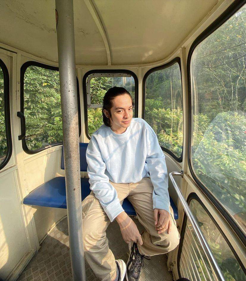 OOTD ala Angga Yunanda (instagram.com/anggayunandareal16)