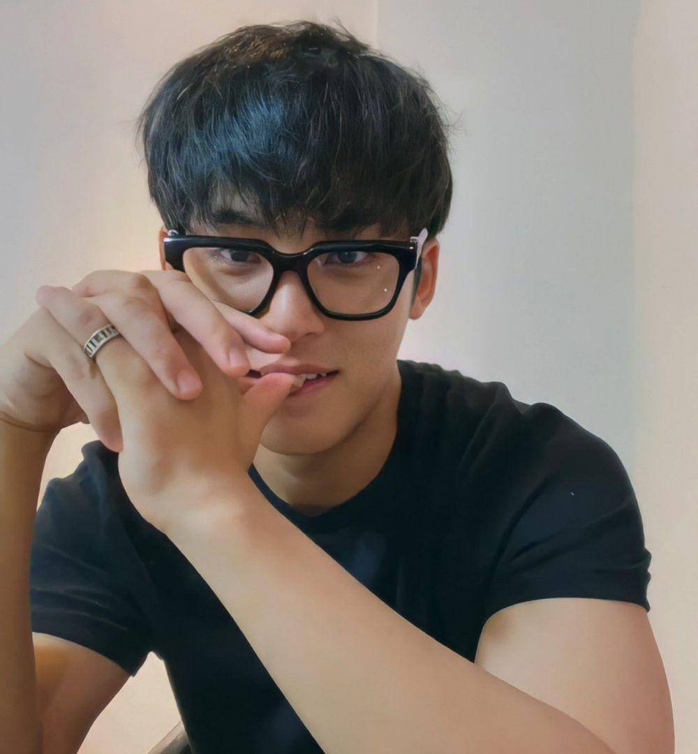 Mingyu SEVENTEEN (twitter.com/hozimochi)