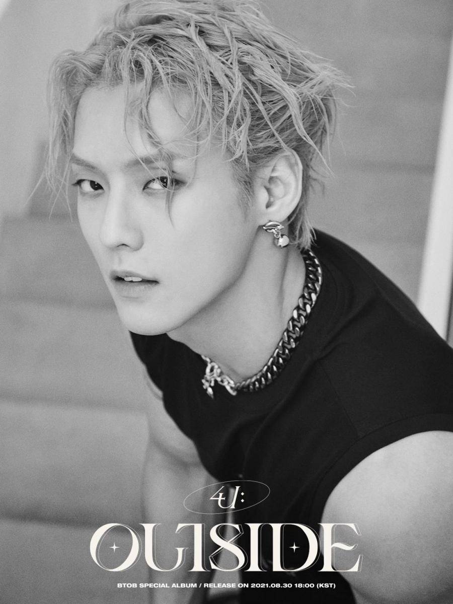 Minhyuk BTOB 4U di teaser special album 4U : OUTSIDE versi Silent. (twitter.com/OFFICIALBTOB)