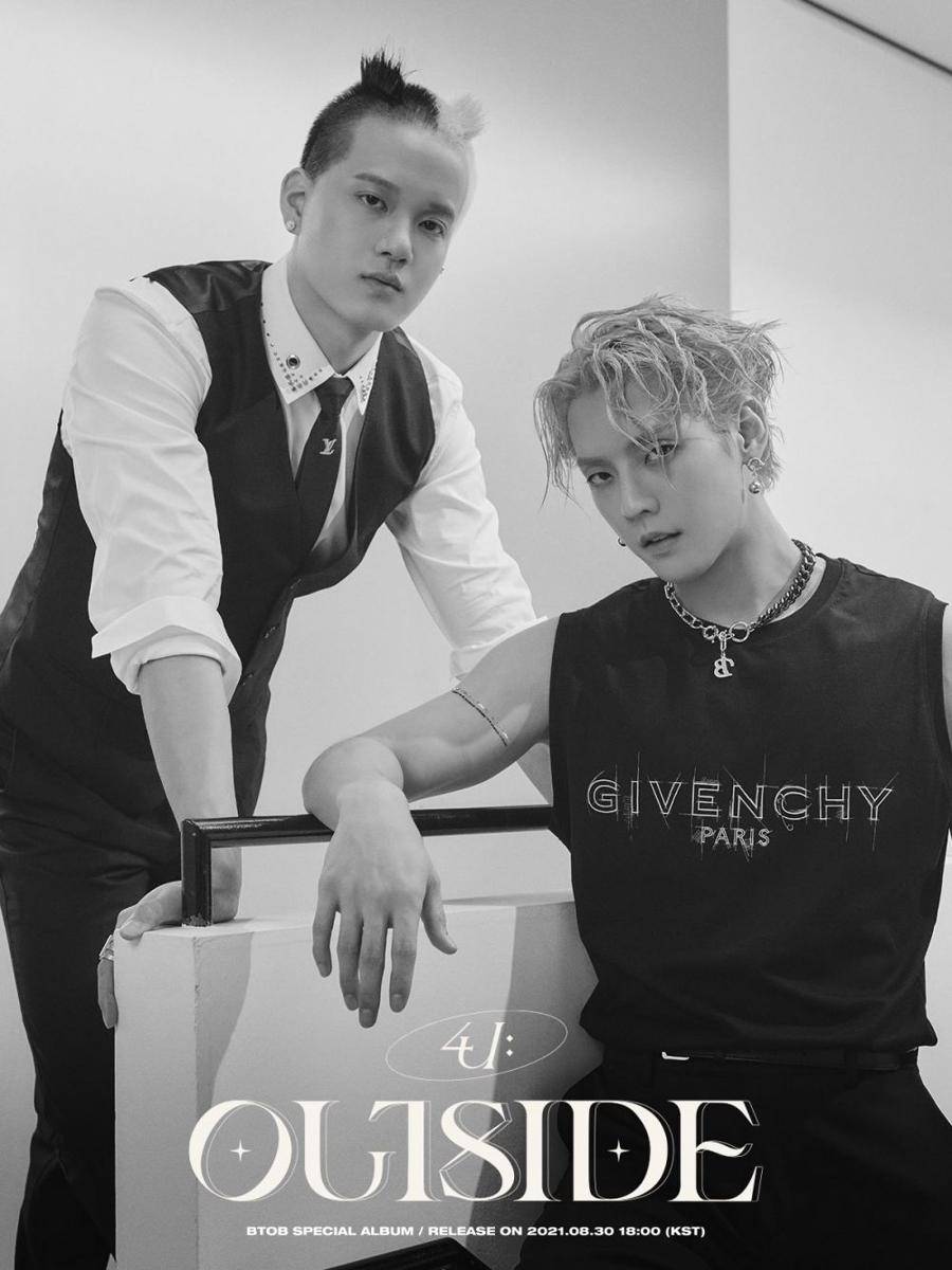 Minhyuk dan Peniel BTOB 4U di teaser special album 4U : OUTSIDE versi Silent. (twitter.com/OFFICIALBTOB)