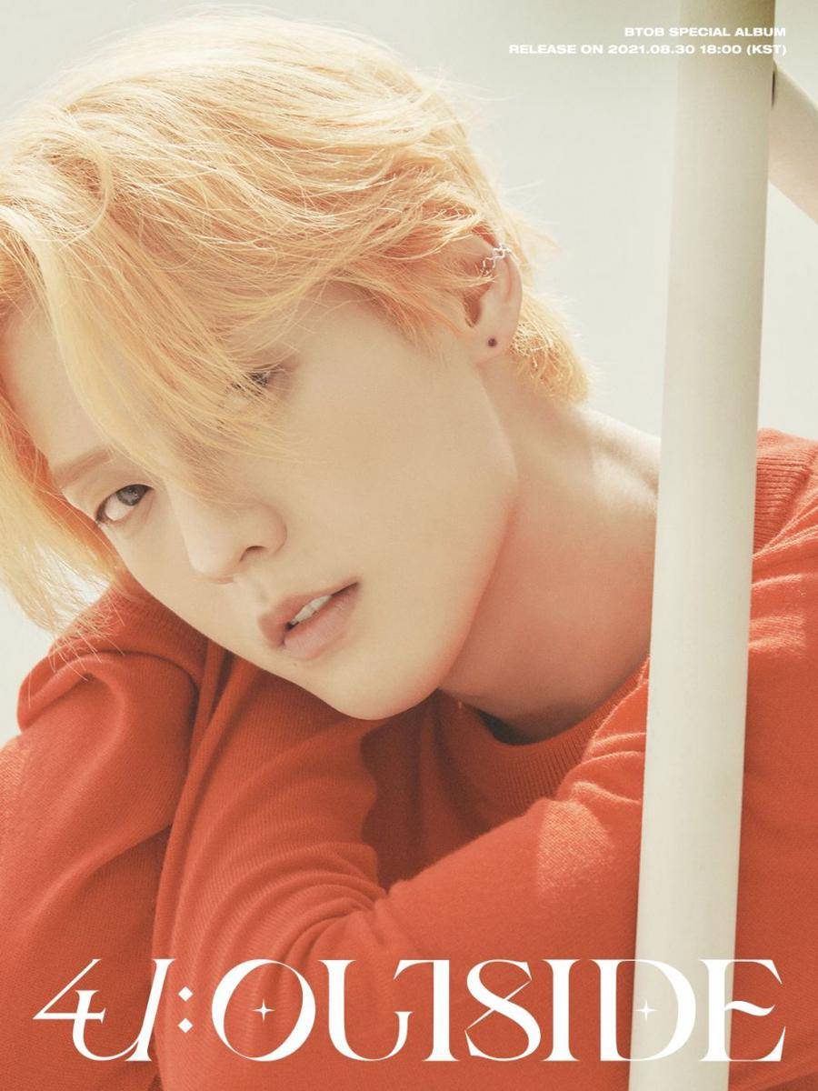 Minhyuk BTOB 4U di teaser special album 4U : OUTSIDE versi Awake. (twitter.com/OFFICIALBTOB)