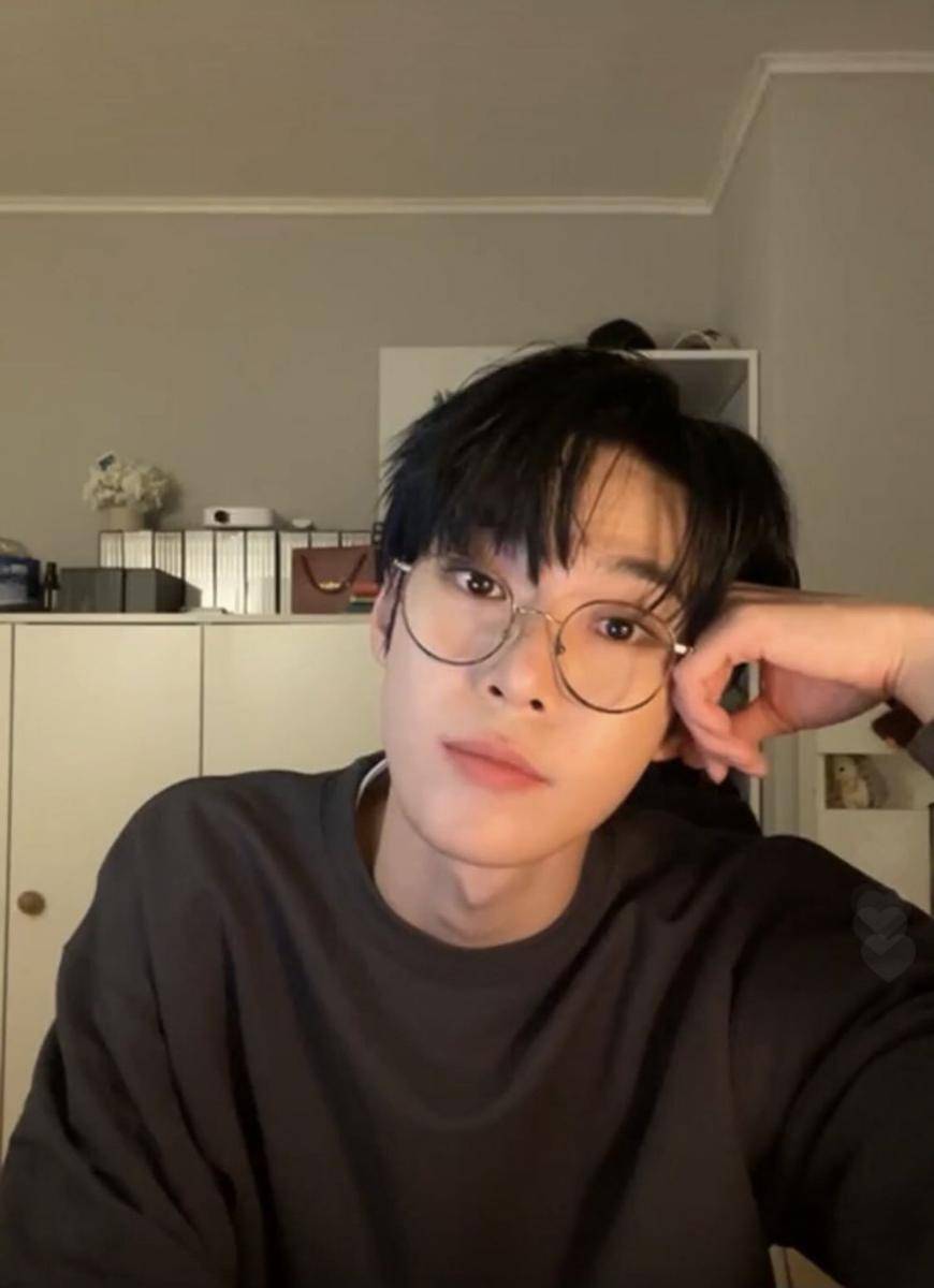Doyoung NCT (twitter.com/doieebunny)