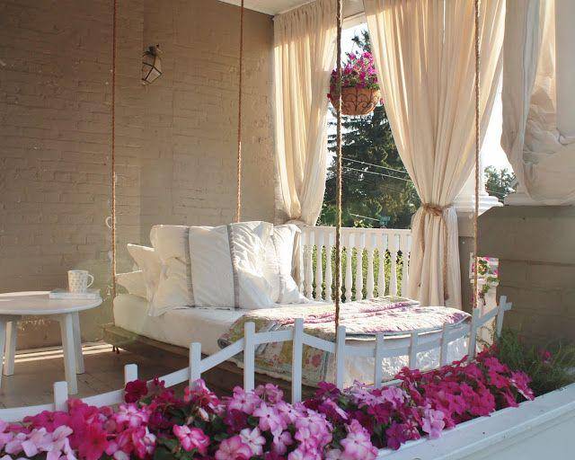 kamar dengan floating bed (decoholic.org)