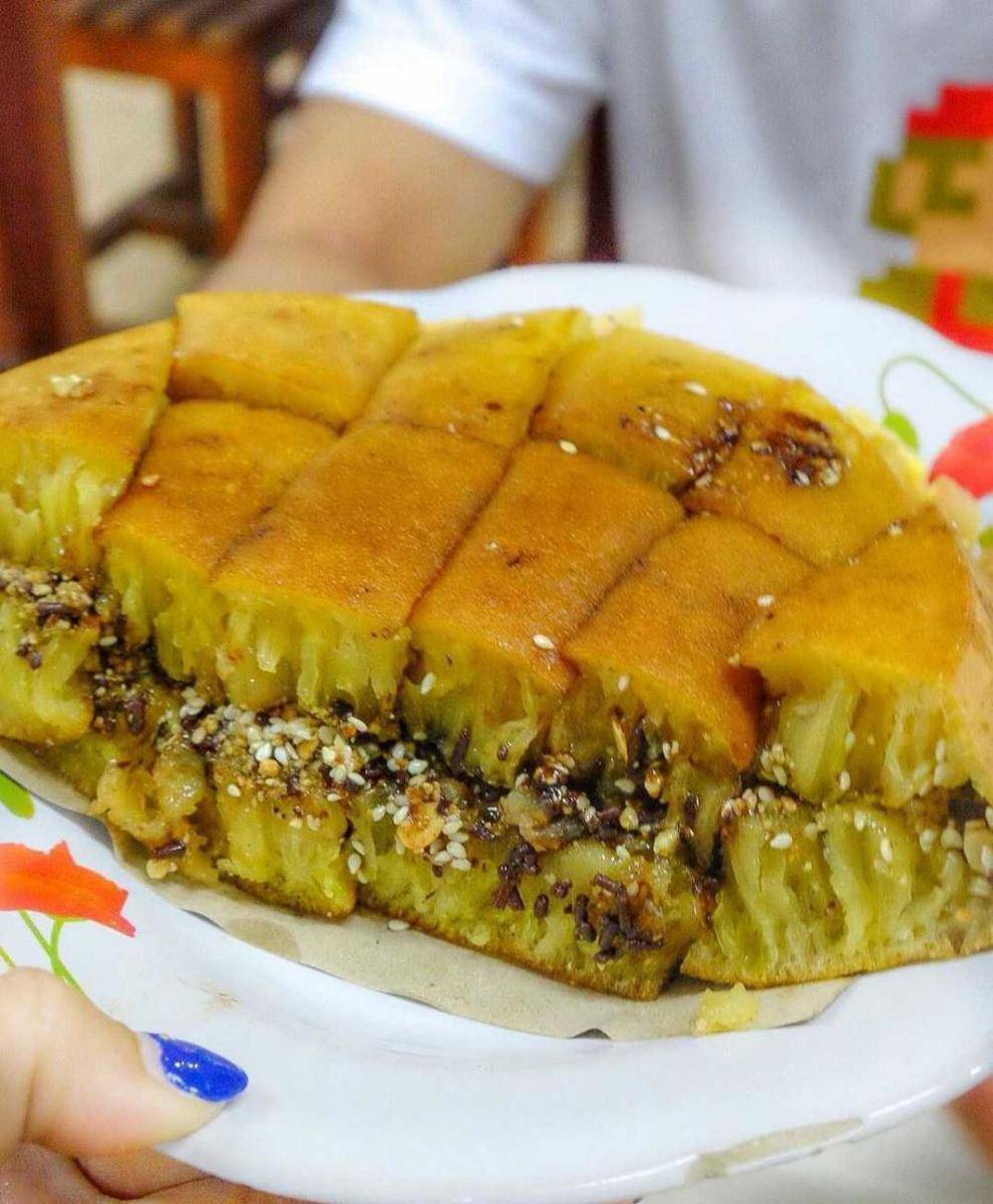 Martabak bangka (instagram.com/eatineraryid)