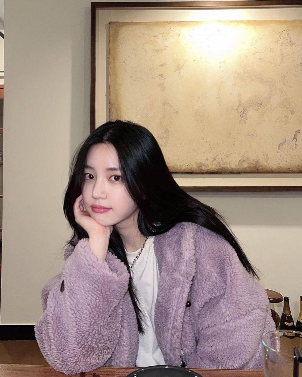 Lee Yoo Bi (instagram.com/yubi_190)