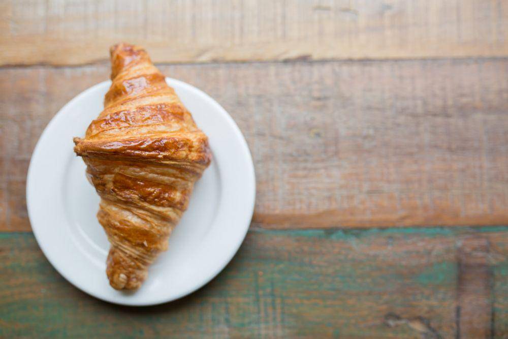 croissant (unsplash.com/Kaley Dykstra)