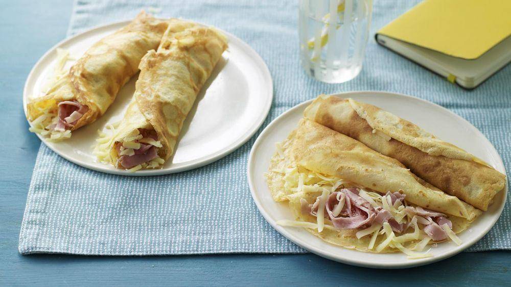 ilustrasi ham and cheese roll pancake (bbc.co.uk/Amanda Grant)