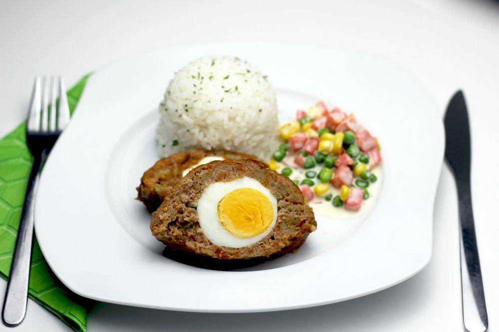 ilustrasi scotch egg with rice (pixabay.com/Zozz_)