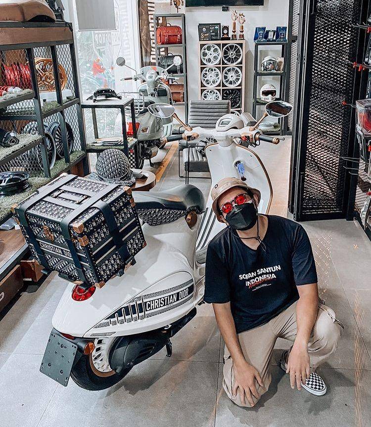 Vespa gigi (Instagram.com/melkibajaj)