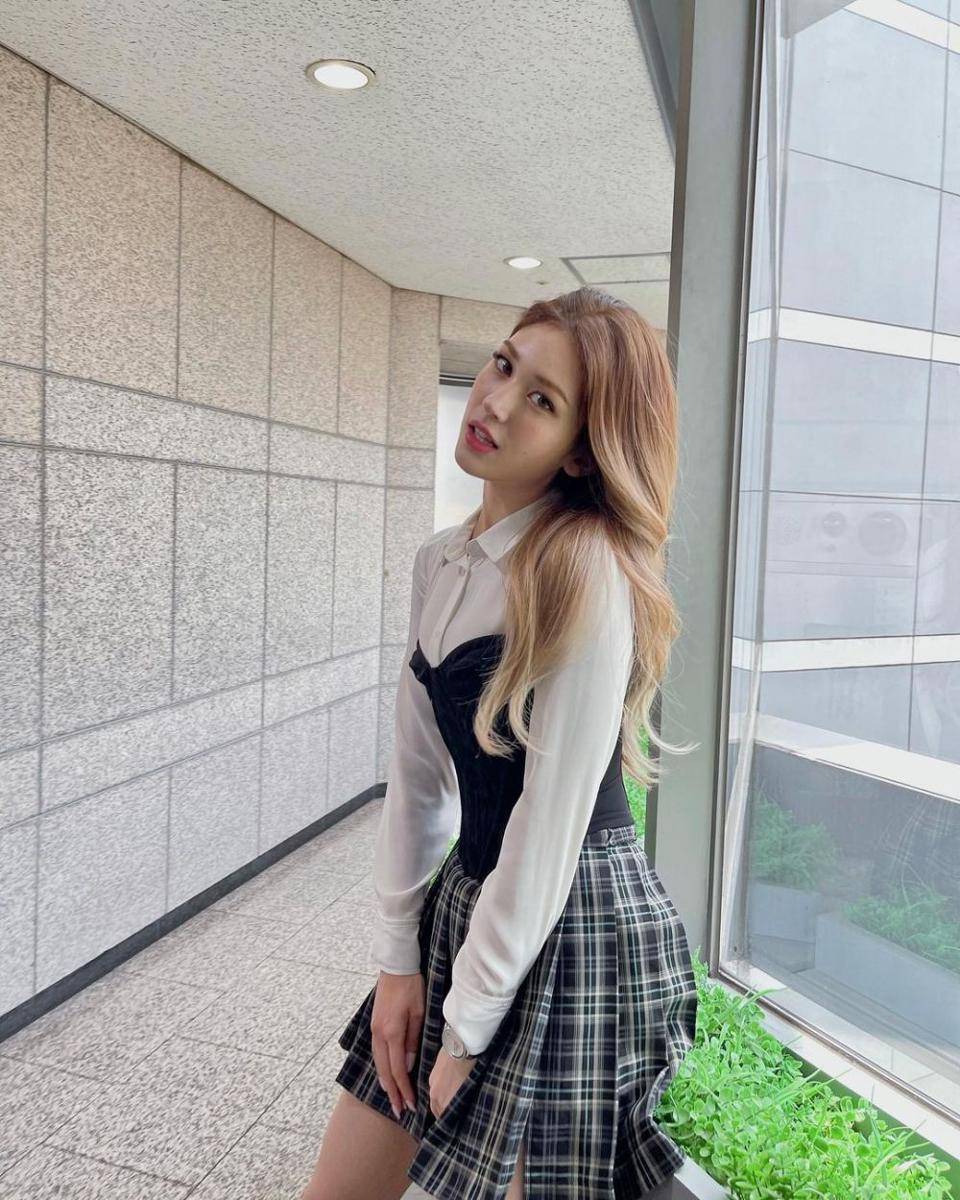 Somi (instagram.com/somsomi0309)