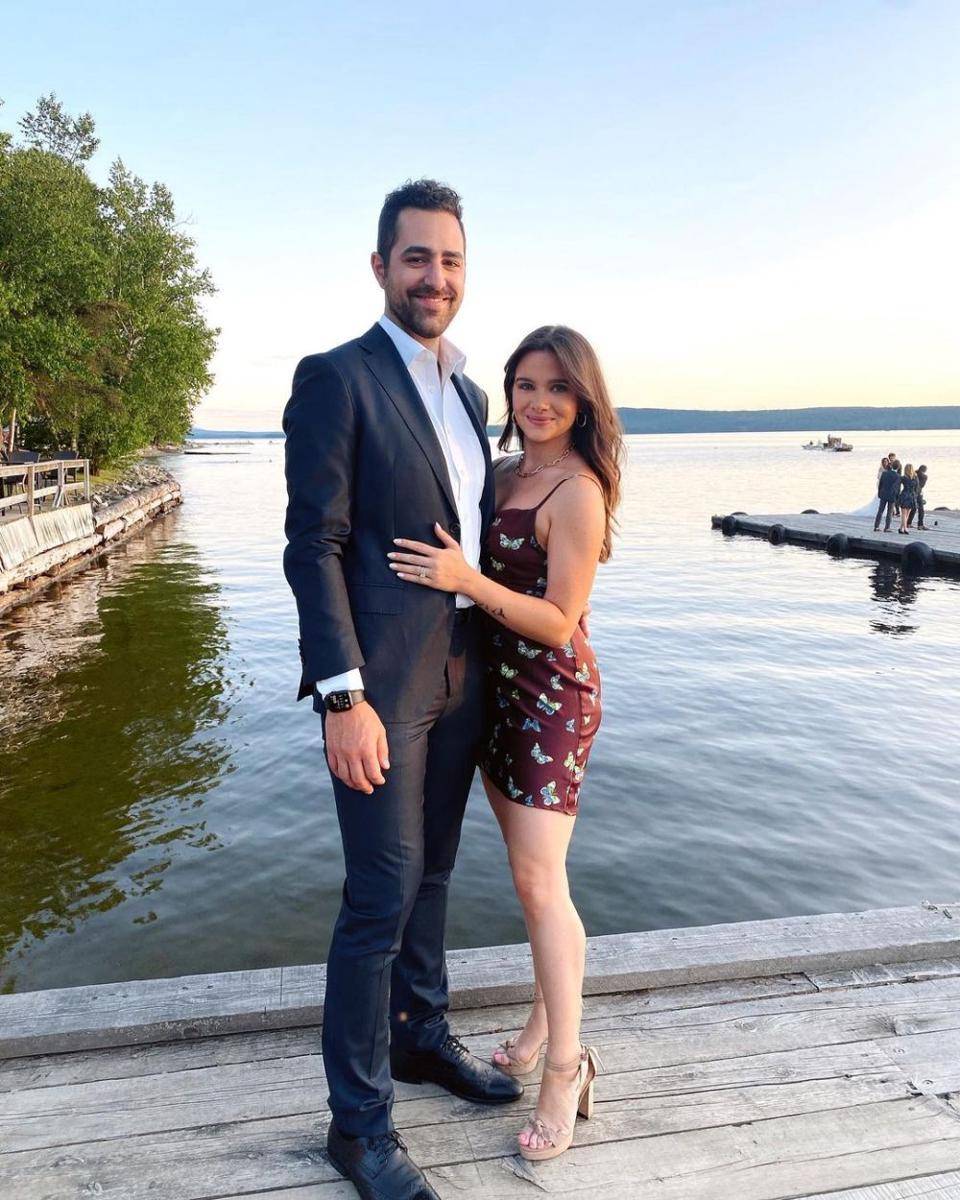 Katie Stevens dan Paul (instagram.com/thekatiestevens)