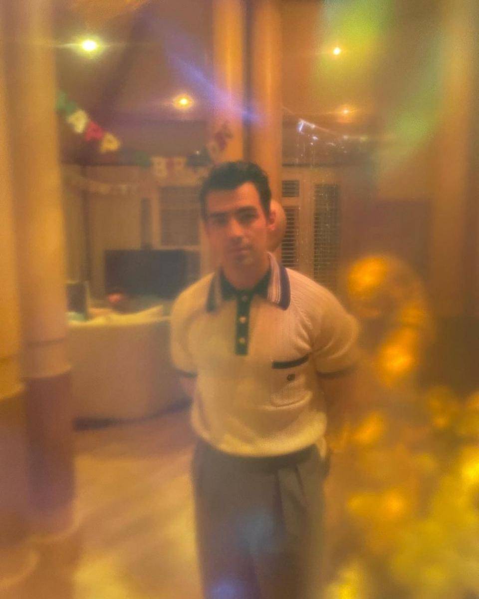 Joe Jonas (instagram.com/shopiet)