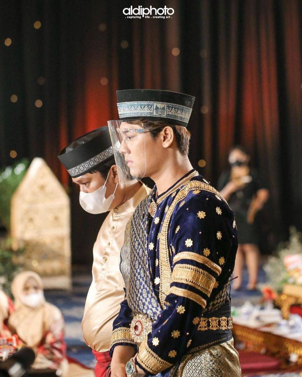 Rizky Billar pada prosesi Balacuik Malapeh Bujang (instagram.com/aldiphoto)