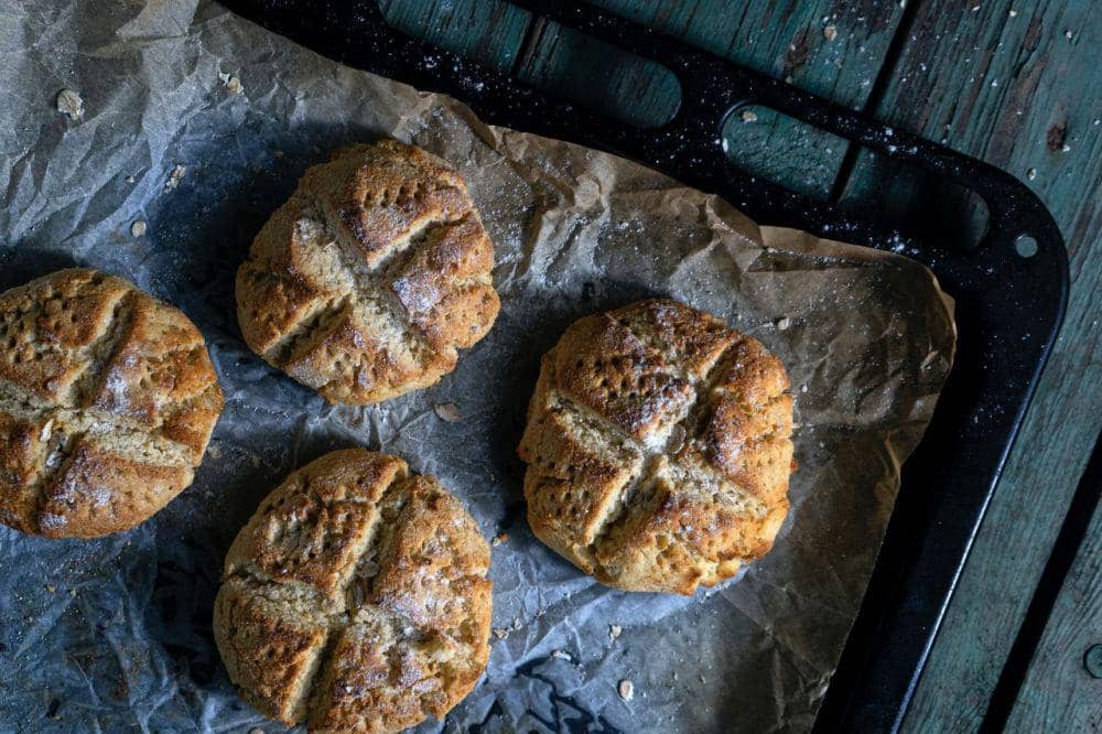 5 Hidangan Scones Gurih, Olahan Roti Mini yang Renyah dan Empuk