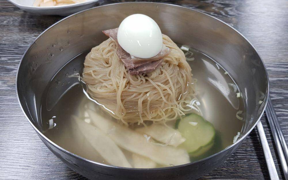 Naengmyeon (knowingkorea.com)