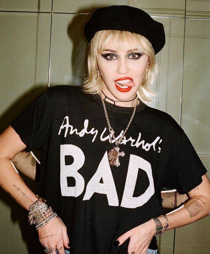 Miley Cyrus terkini (instagram.com/mileycyrus)