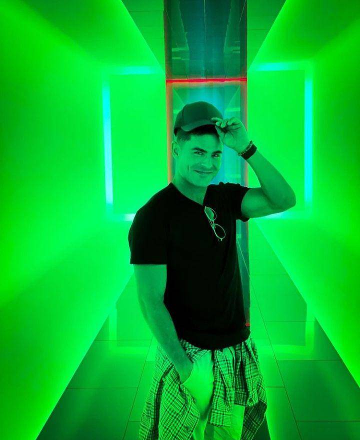 Zac Efron terkini (instagram.com/zacefron)