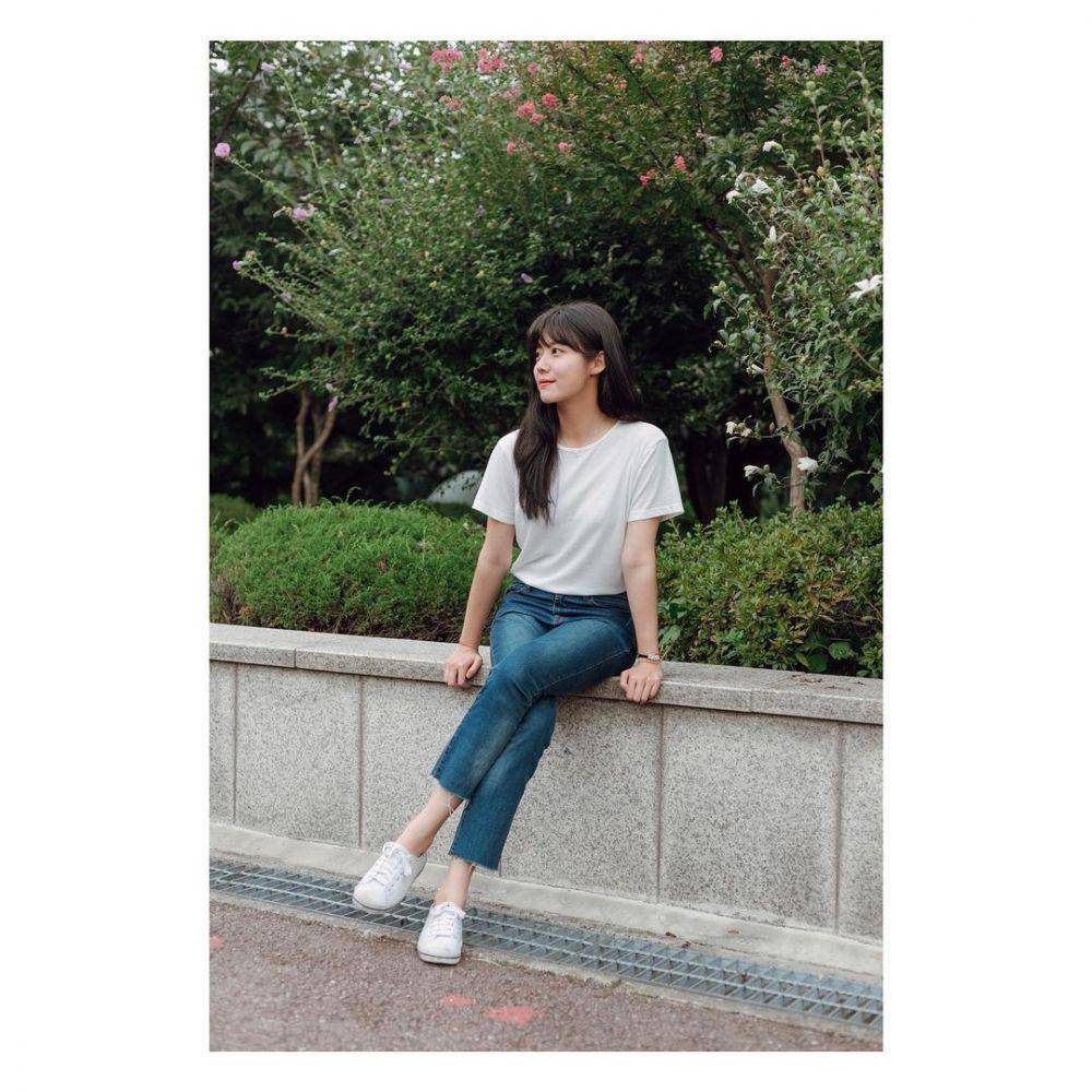 ootd sneakers Nam Ji Hyun (instagram.com/hyuniiiiiii_95917)