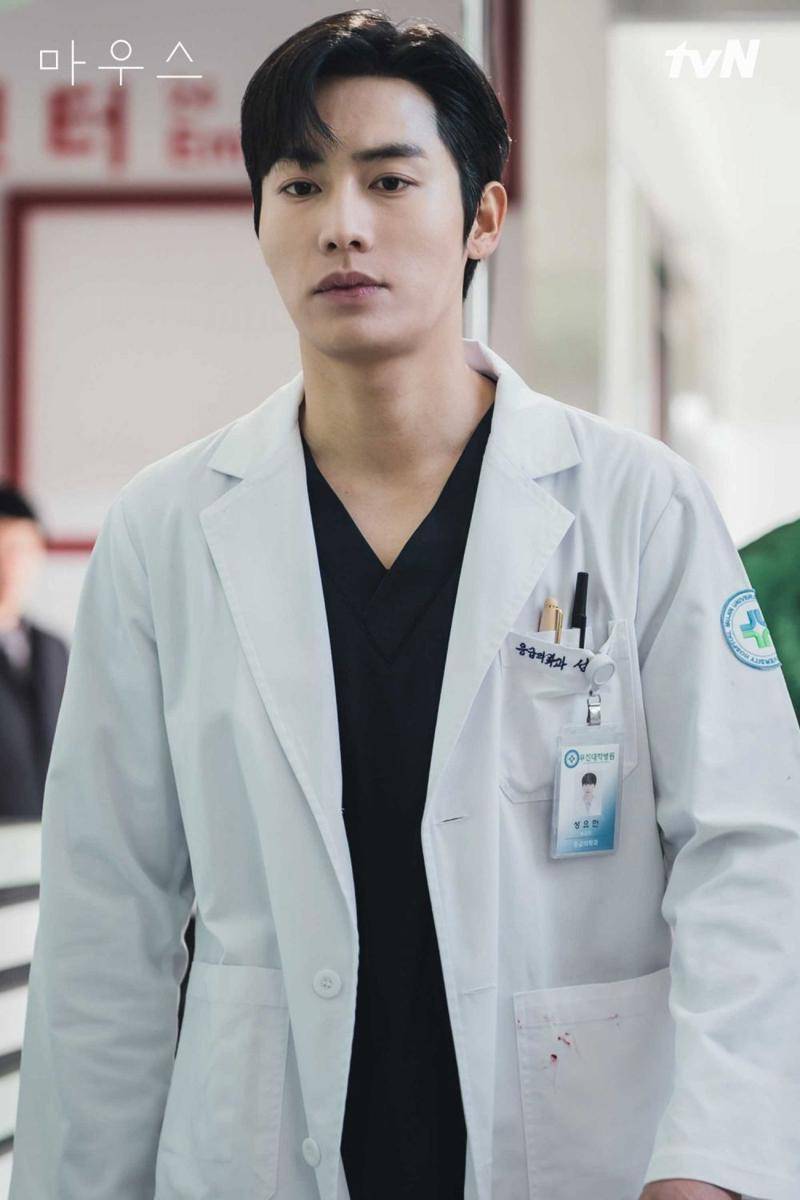 Kwon Hwa Woon di Mouse (Dok. tvN)