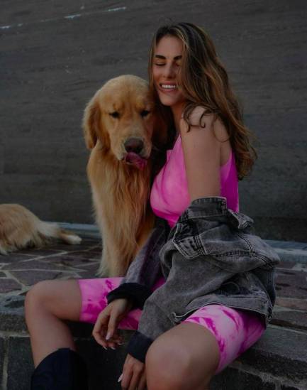 Penampilan pacar Valentino Rossi (instagram.com/francescasofianovello)