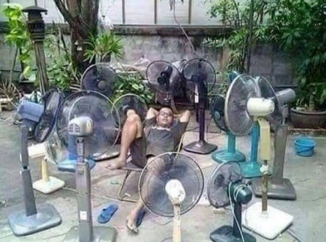 cara absurd gunakan kipas angin (instagram.com/lambeonlen)