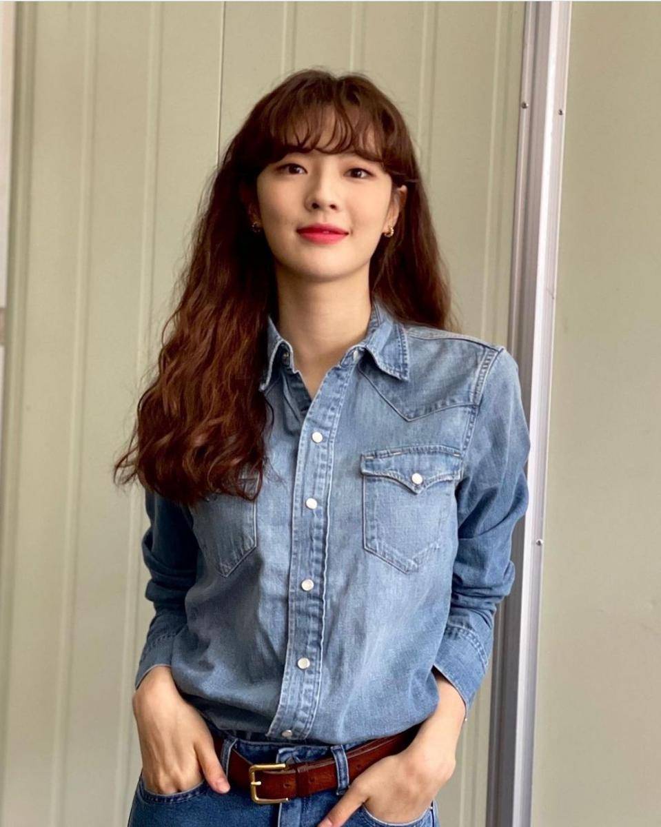 Lee Sun Bin (instagram.com/sunbin_eyesmag)