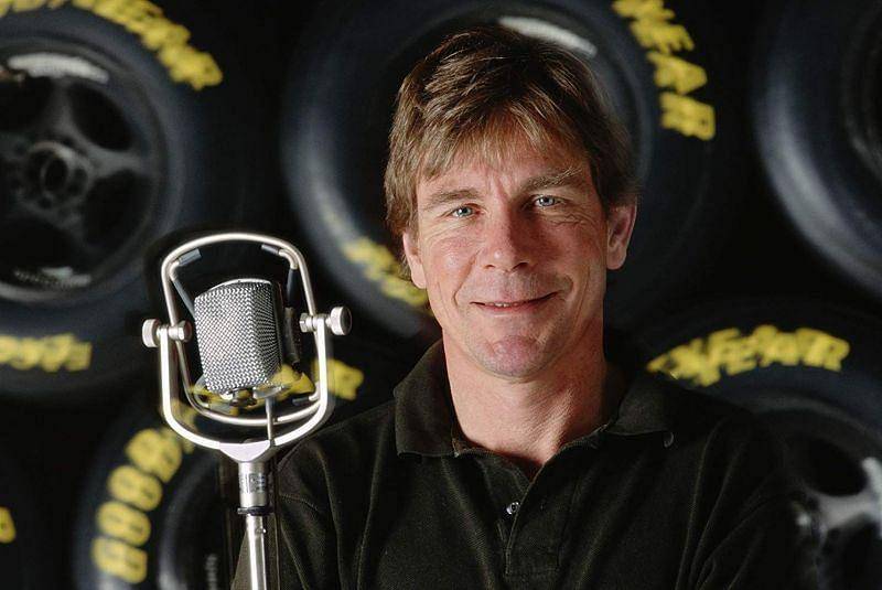 James Hunt sebagai komentator Formula 1 (sportskeeda.com)